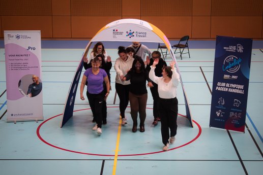 699c5cb4378972d9a14f85f2